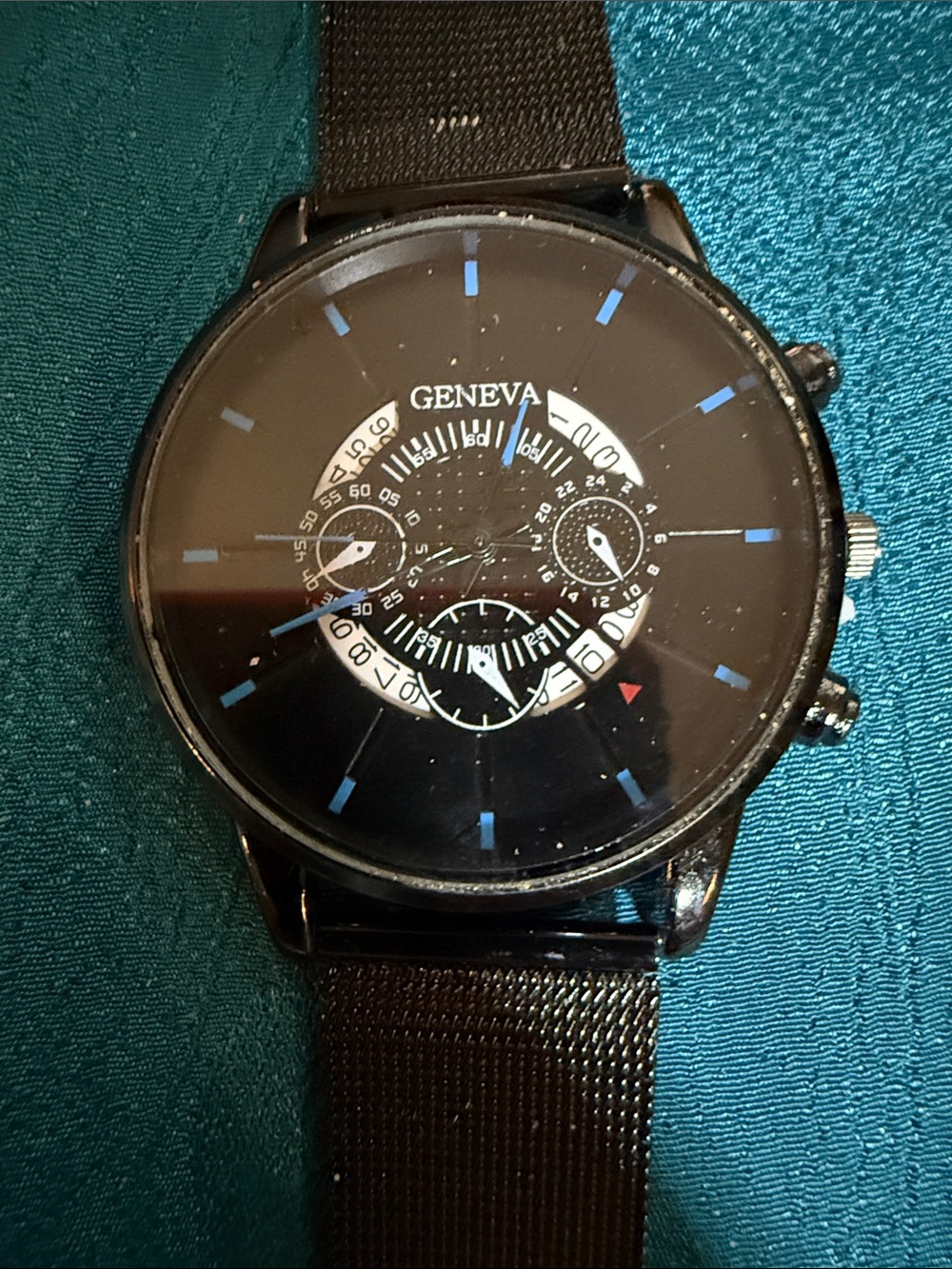 Men’s Geneva black wristwatch with black mesh band new